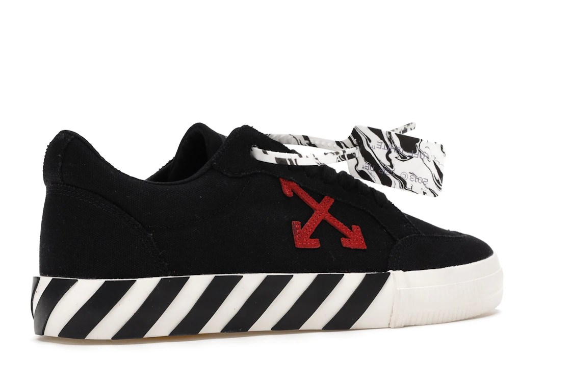 Vue 34 de OFF-WHITE Vulc Low Black Red Arrow FW20
