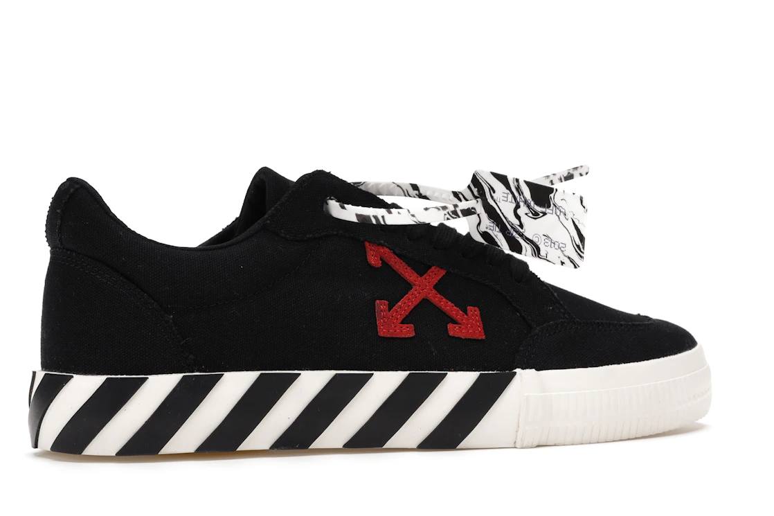 Vue 35 de OFF-WHITE Vulc Low Black Red Arrow FW20