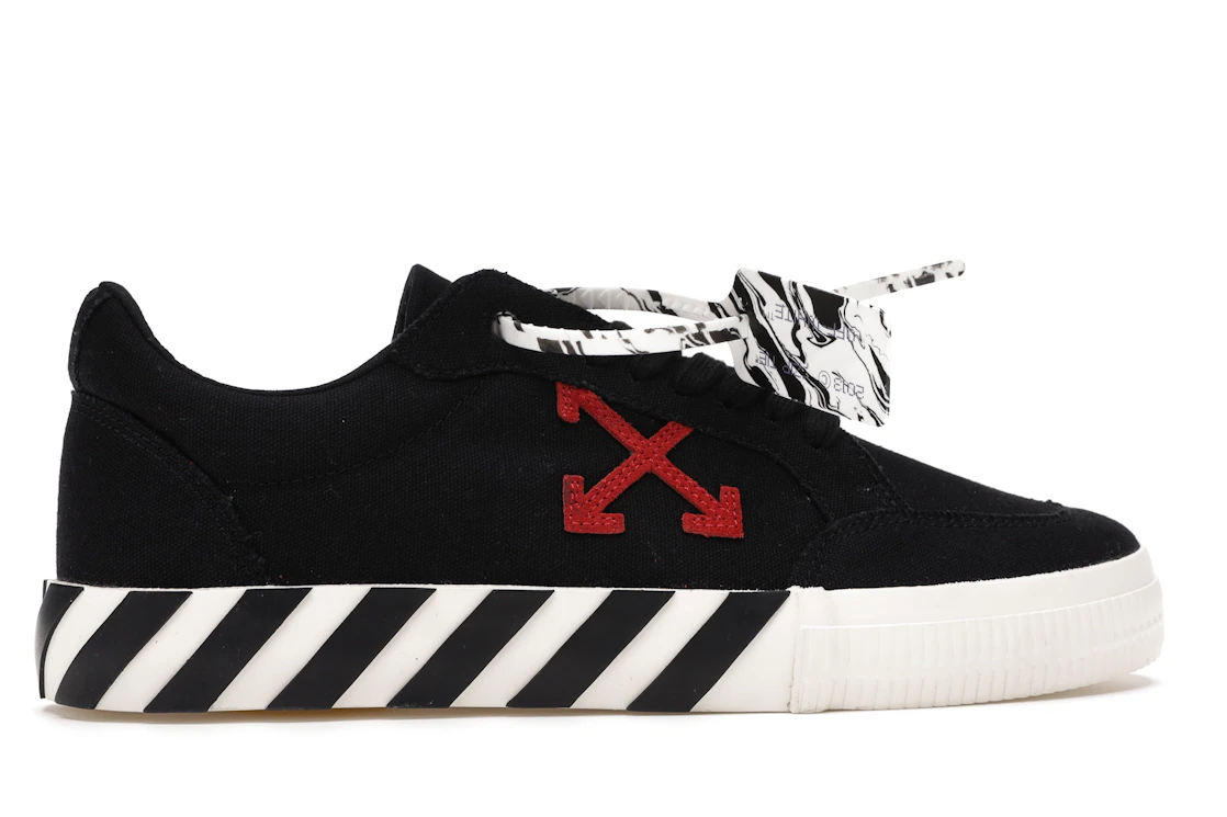 Vue 36 de OFF-WHITE Vulc Low Black Red Arrow FW20