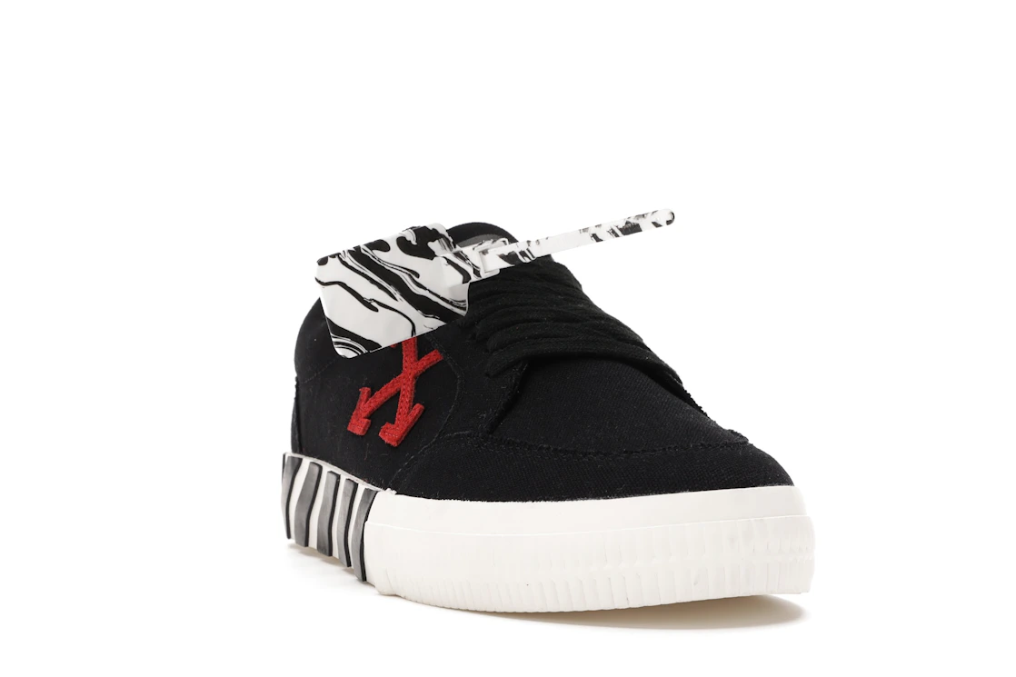 Vue 8 de OFF-WHITE Vulc Low Black Red Arrow FW20