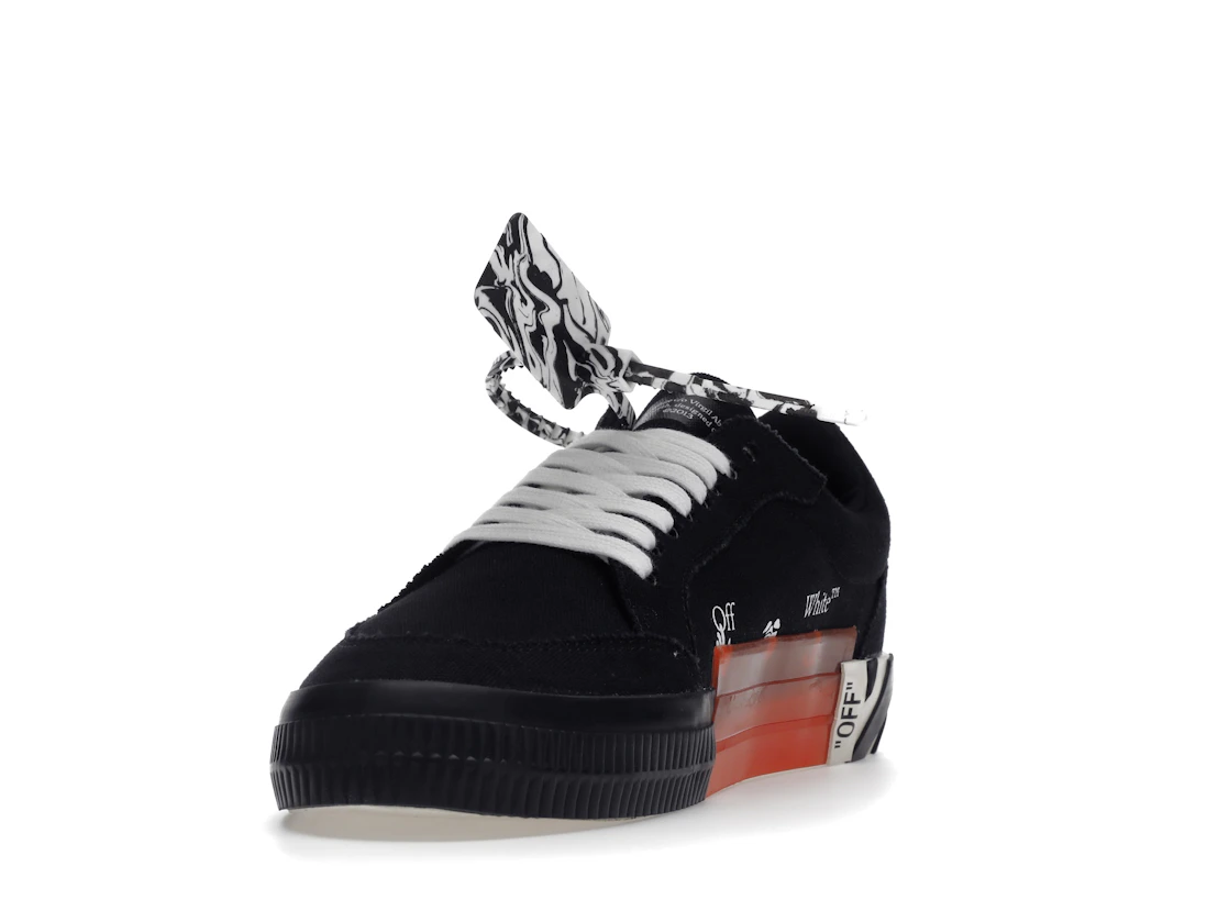 Vue 13 de OFF-WHITE Vulc Low Black White Arrow SS21