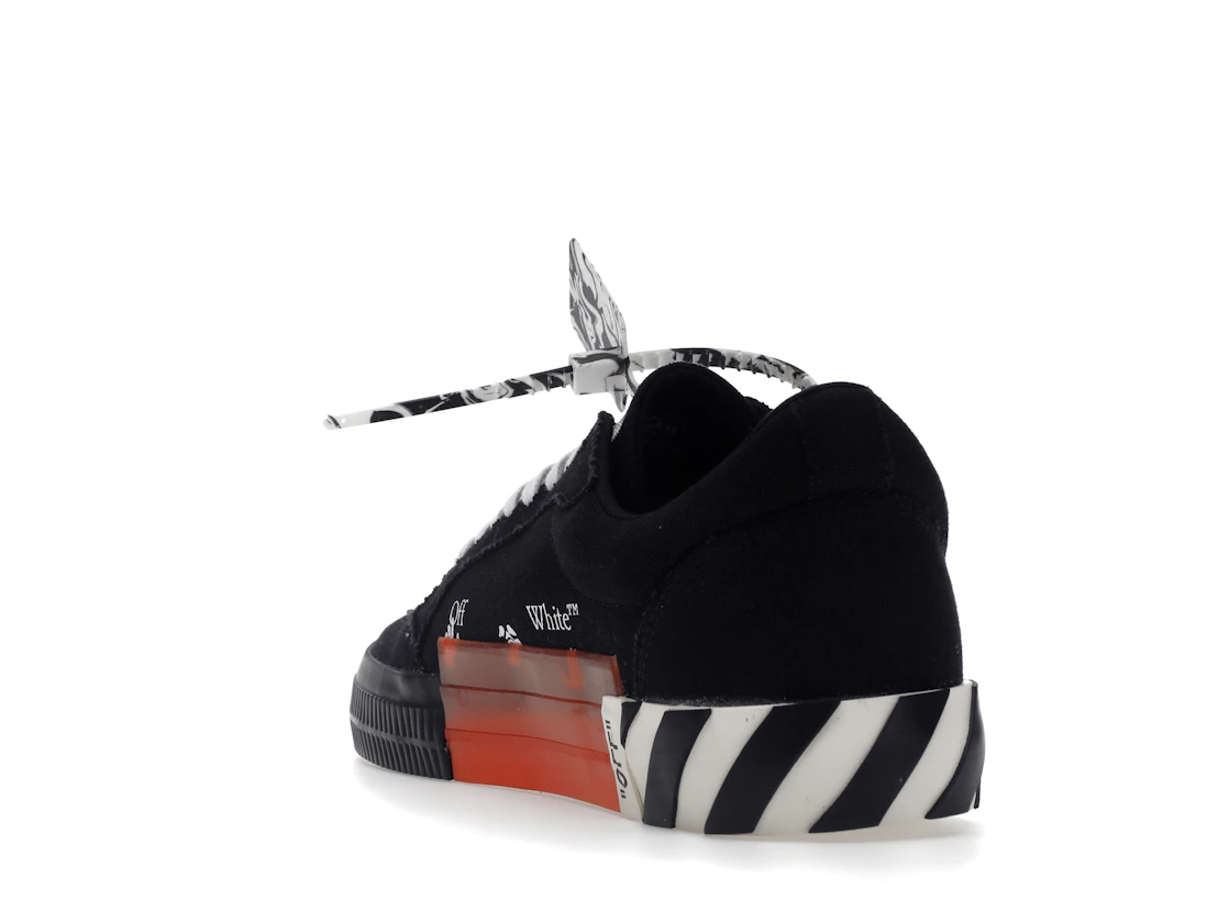 Vue 26 de OFF-WHITE Vulc Low Black White Arrow SS21