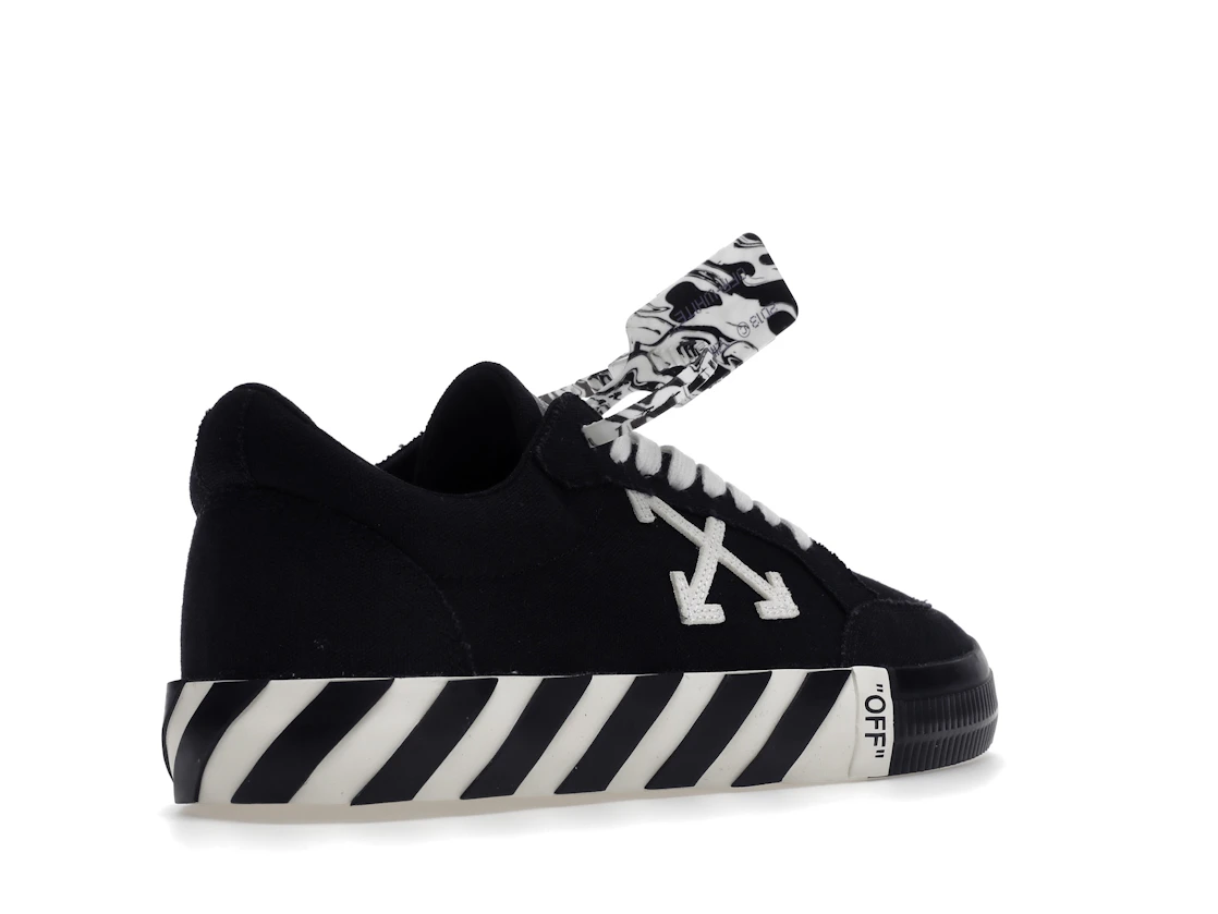 Vue 33 de OFF-WHITE Vulc Low Black White Arrow SS21