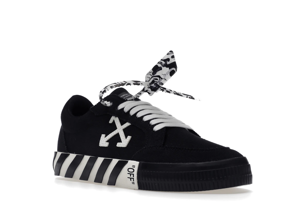 Vue 6 de OFF-WHITE Vulc Low Black White Arrow SS21