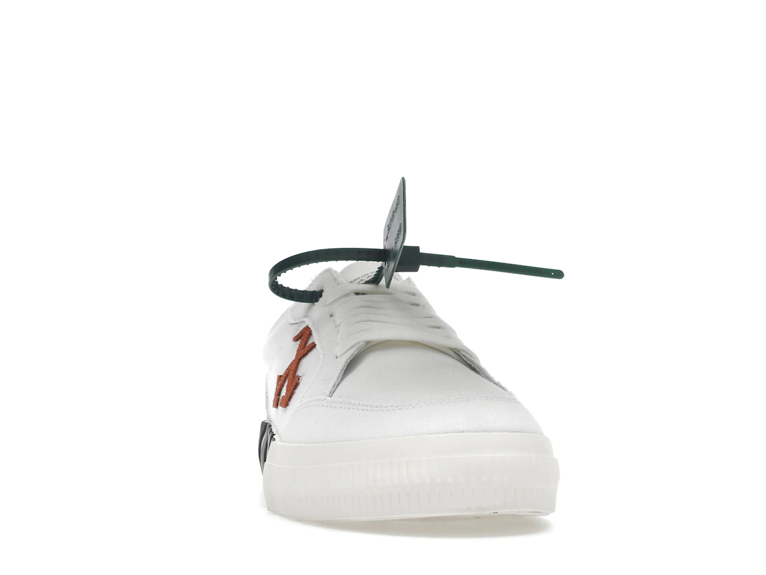 Vue 9 de OFF-WHITE Vulc Low Canvas White Red Arrow Black