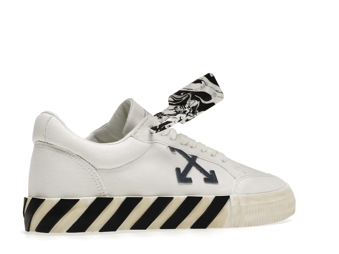 Vue 34 de OFF-WHITE Vulc Low Navy Arrow