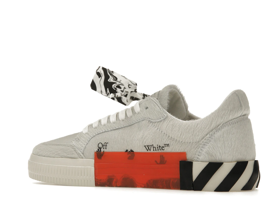 Vue 22 de OFF-WHITE Vulc Low White Black Arrow FW 20