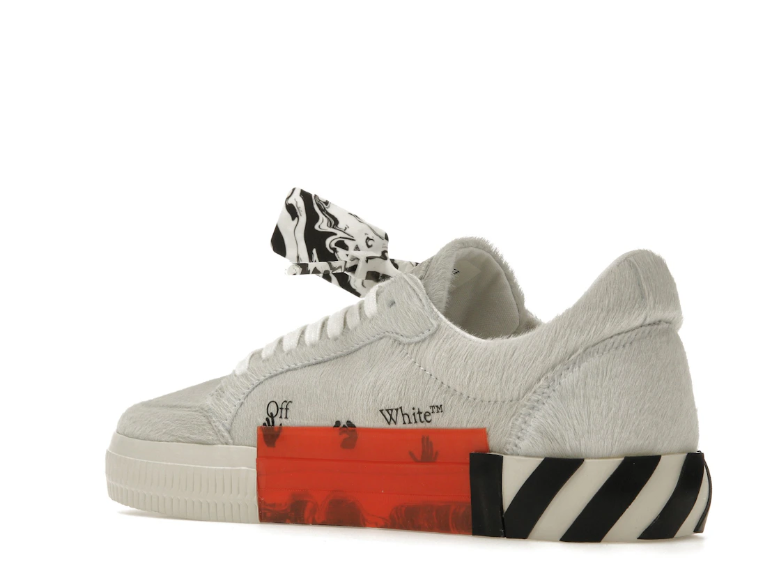 Vue 23 de OFF-WHITE Vulc Low White Black Arrow FW 20