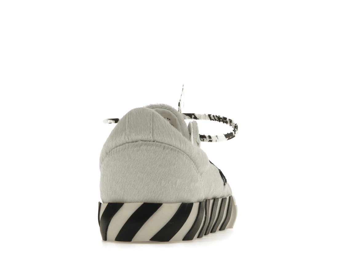 Vue 29 de OFF-WHITE Vulc Low White Black Arrow FW 20