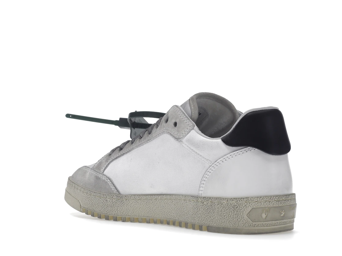 Vue 24 de OFF-WHITE Vulcanized 5.0 Low Top Distressed White White