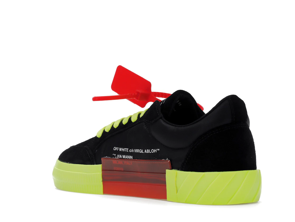 Vue 24 de Off-White Low Vulc Black Fluo Yellow