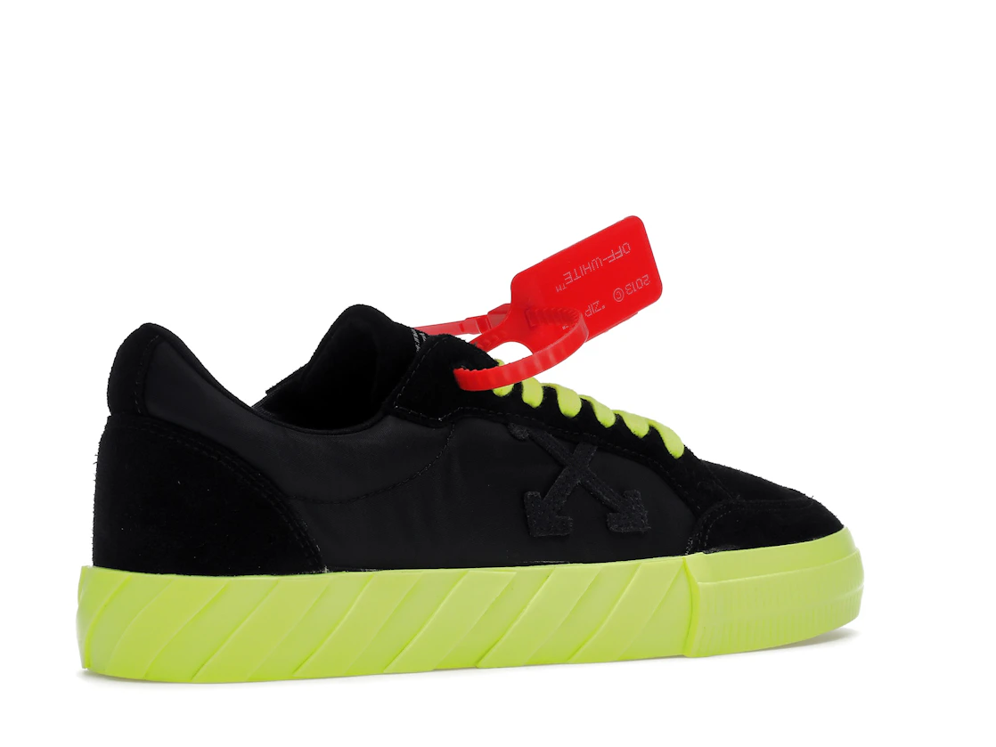 Vue 34 de Off-White Low Vulc Black Fluo Yellow