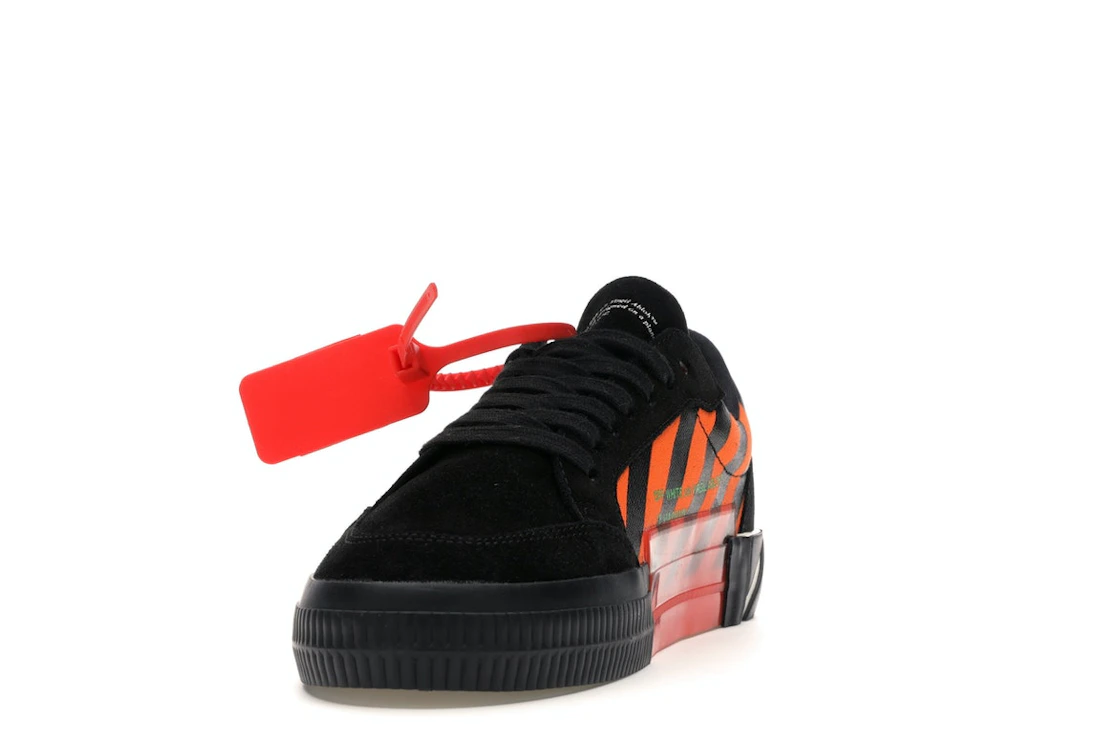 Vue 12 de Off-White Low Vulc Black Orange