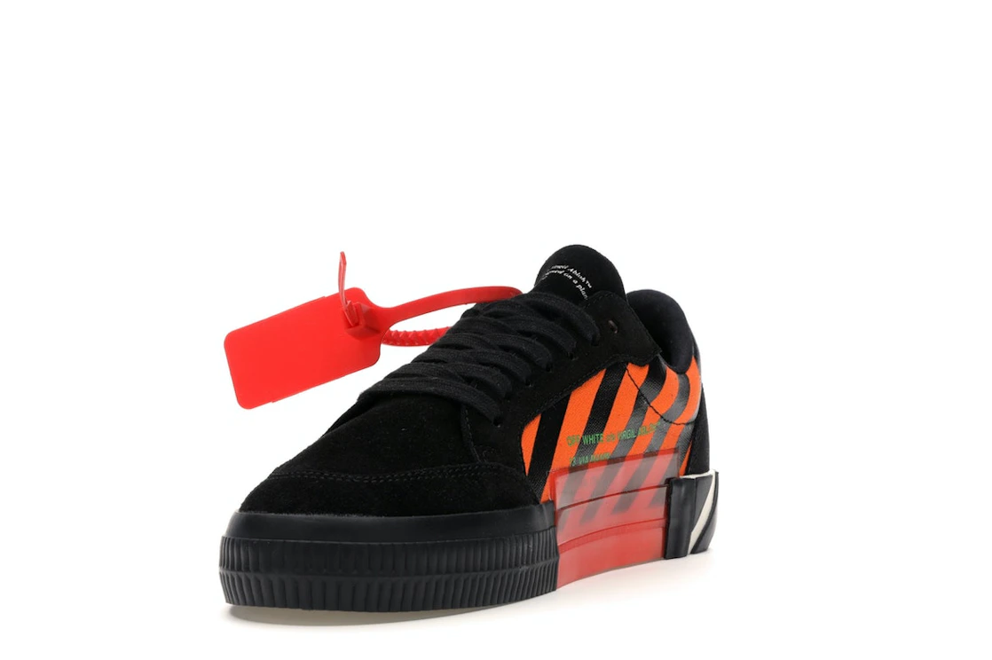 Vue 13 de Off-White Low Vulc Black Orange