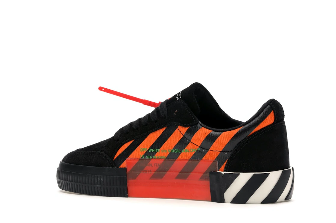 Vue 22 de Off-White Low Vulc Black Orange
