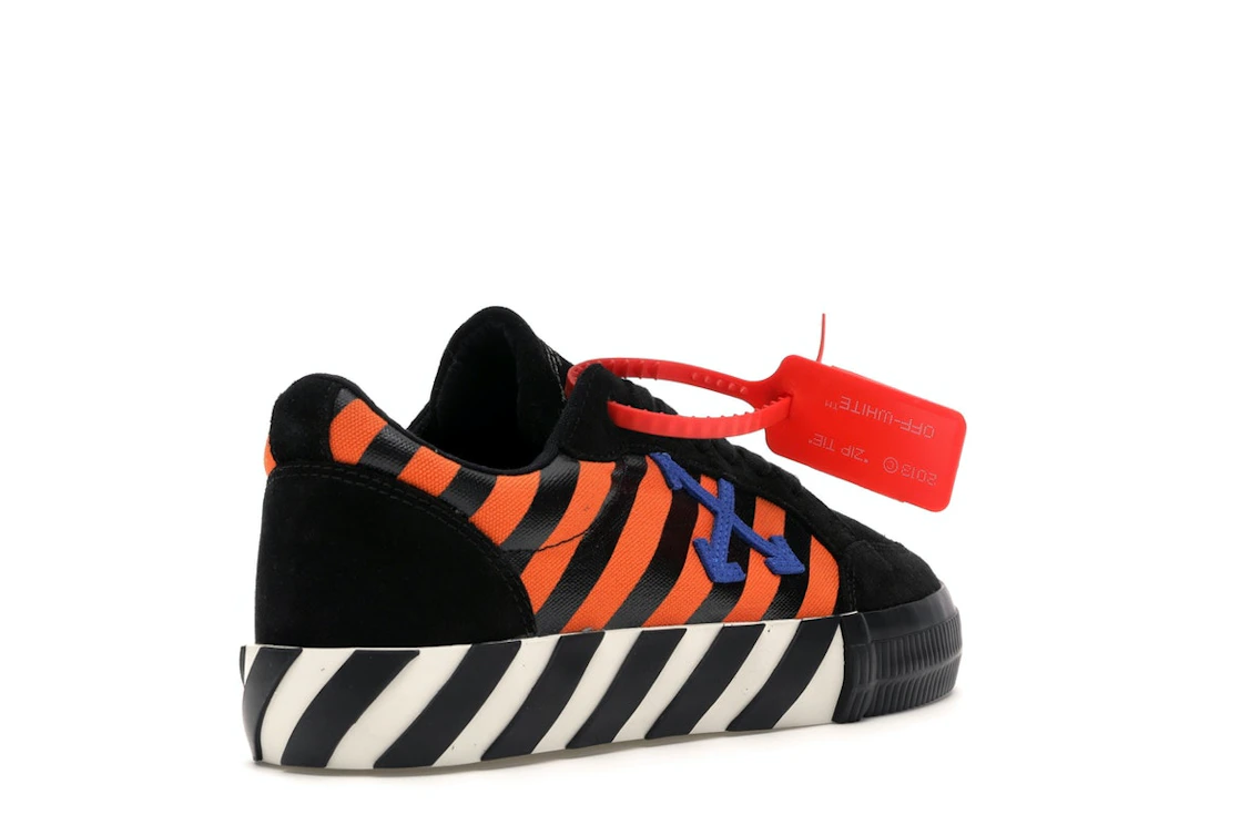Vue 32 de Off-White Low Vulc Black Orange