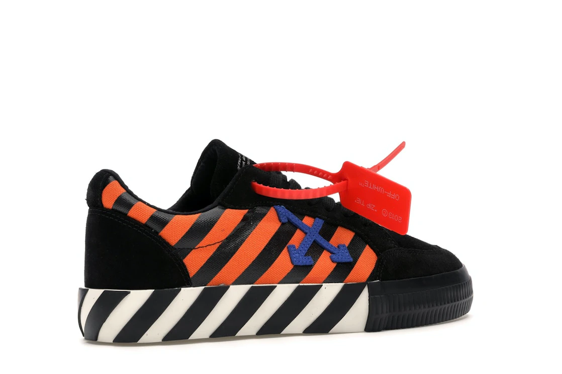 Vue 34 de Off-White Low Vulc Black Orange