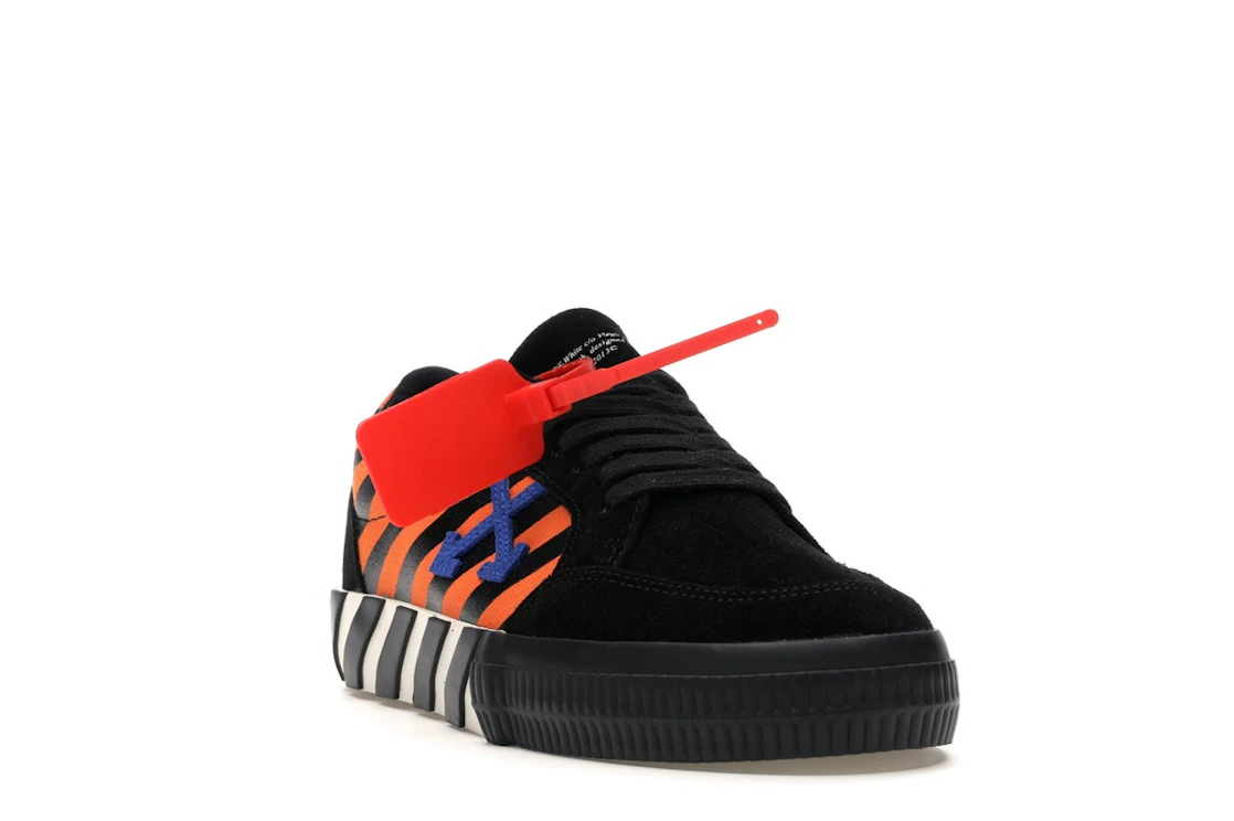Vue 7 de Off-White Low Vulc Black Orange