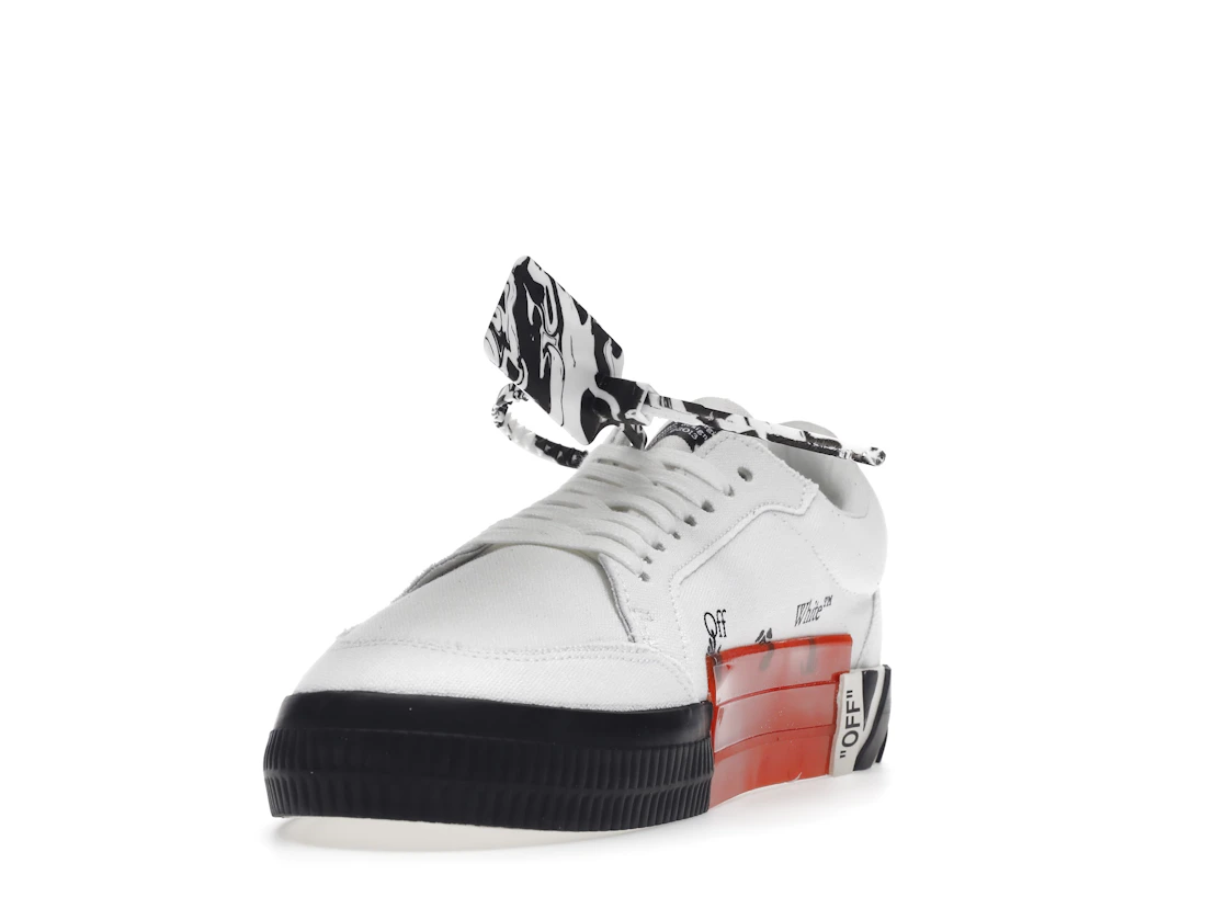 Vue 13 de Off-White Low Vulc White Black AW20