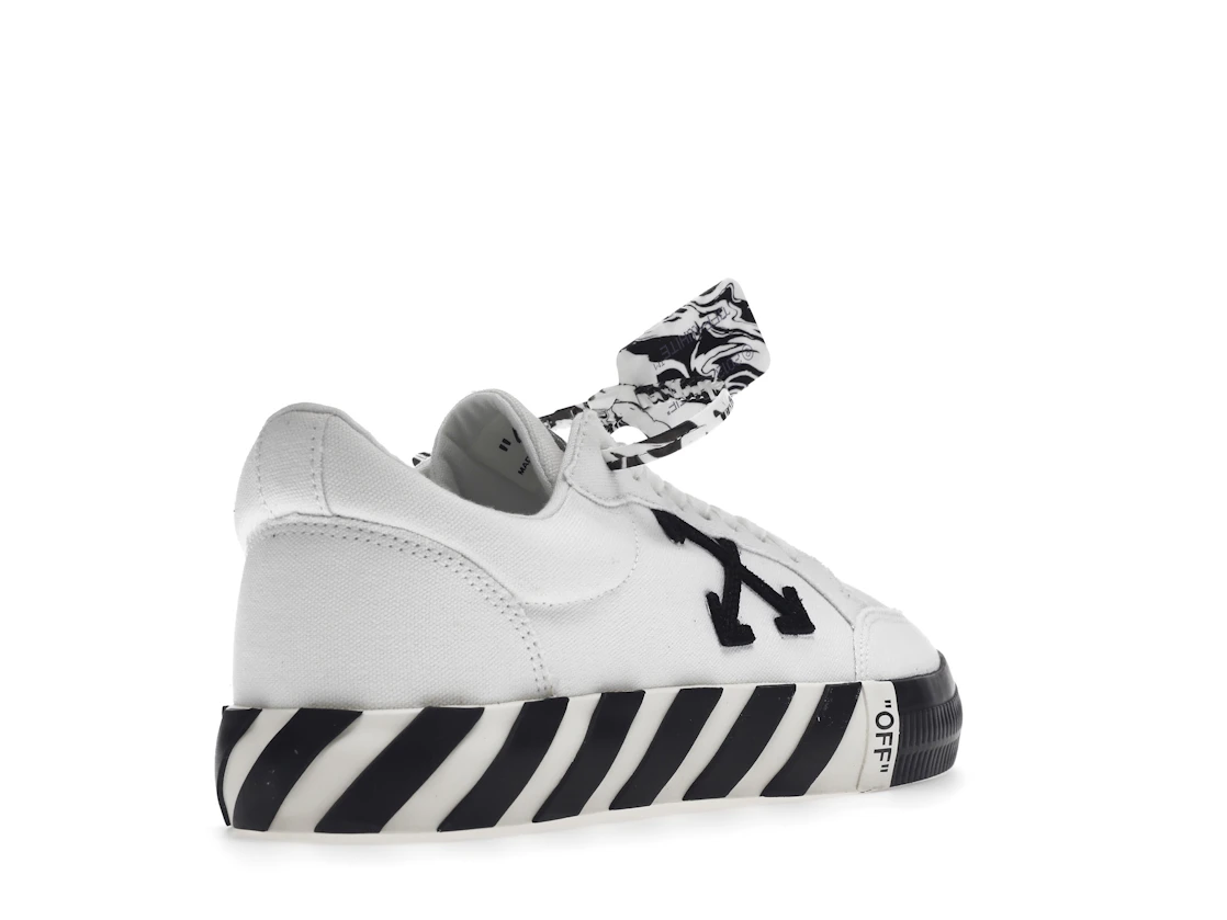 Vue 32 de Off-White Low Vulc White Black AW20
