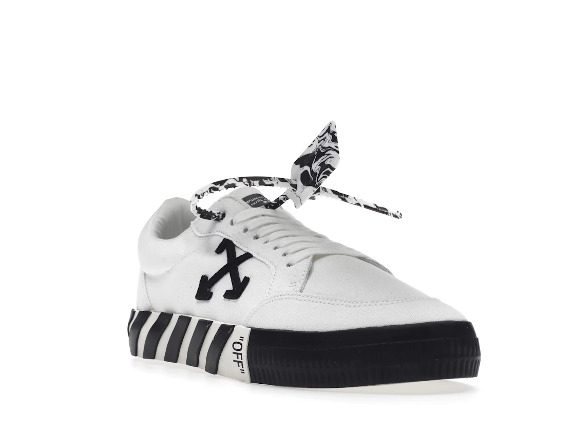 Vue 7 de Off-White Low Vulc White Black AW20