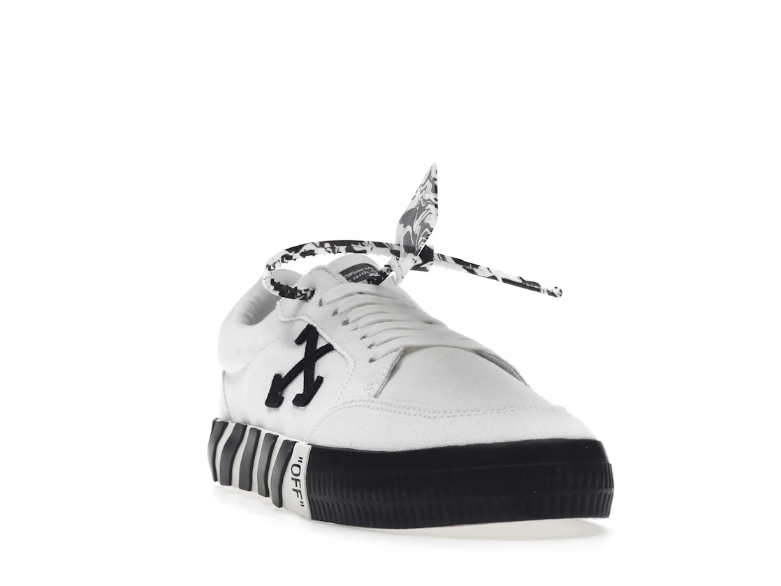 Vue 8 de Off-White Low Vulc White Black AW20