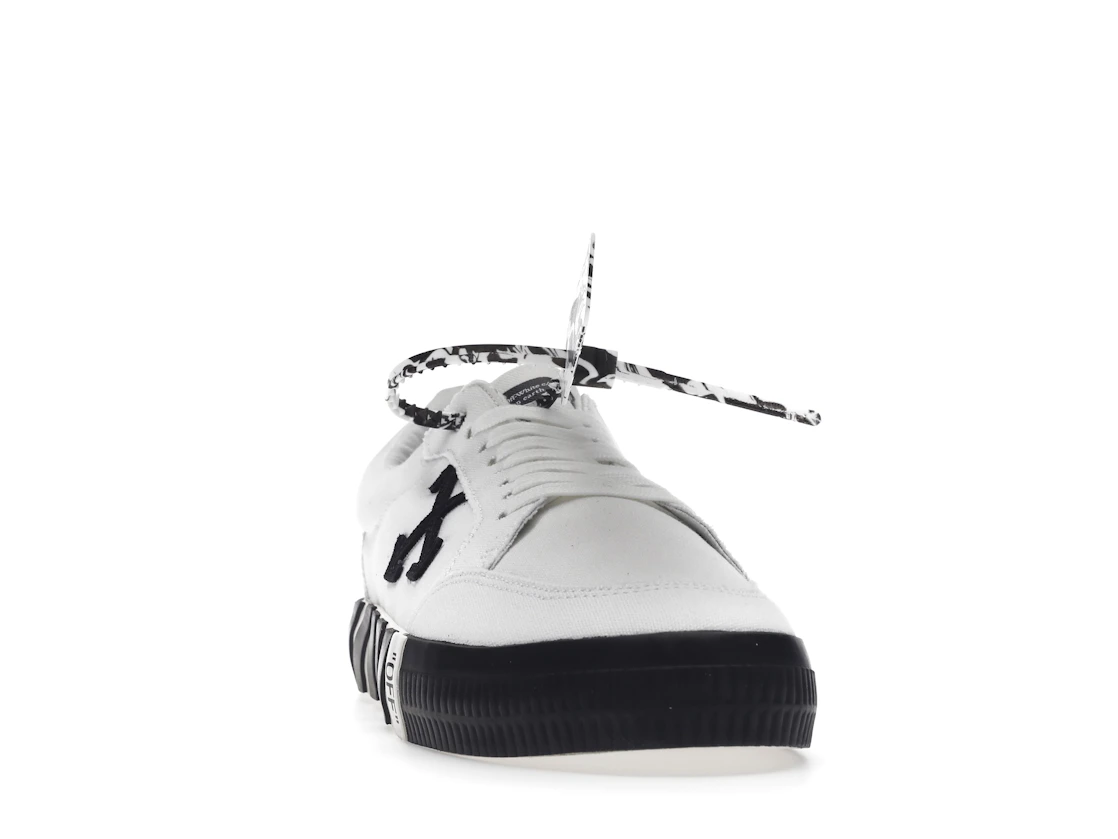 Vue 9 de Off-White Low Vulc White Black AW20