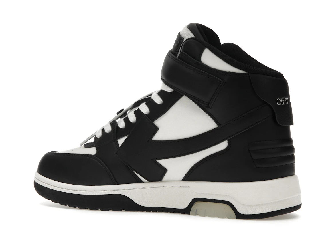 Vue 22 de Off-White Out Of Office Mid Top Panda
