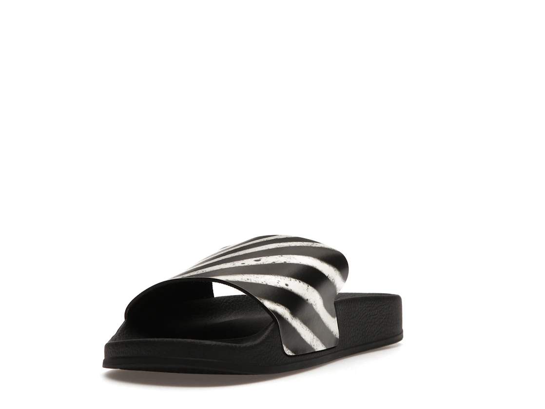 Vue 13 de Off-White Spray Stripes Slides Black
