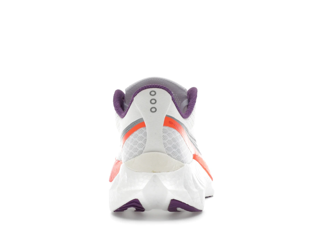 Vue 28 de Saucony Endorphin Pro 4 White Violet 