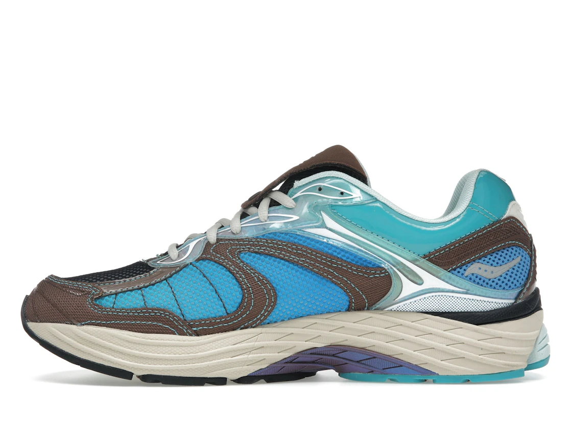 Vue 19 de Saucony ProGrid Omni 9 Footpatrol Blue Brown
