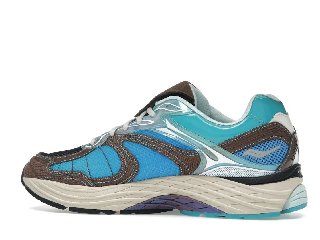 Vue 21 de Saucony ProGrid Omni 9 Footpatrol Blue Brown