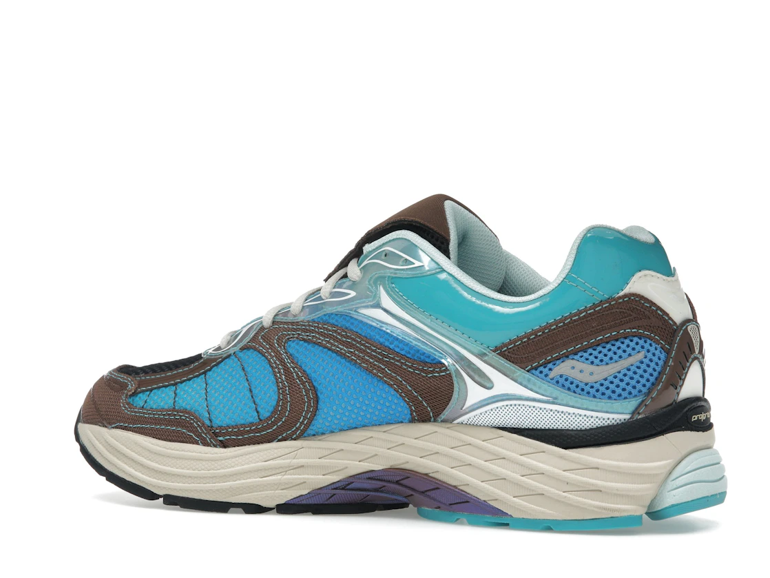 Vue 22 de Saucony ProGrid Omni 9 Footpatrol Blue Brown