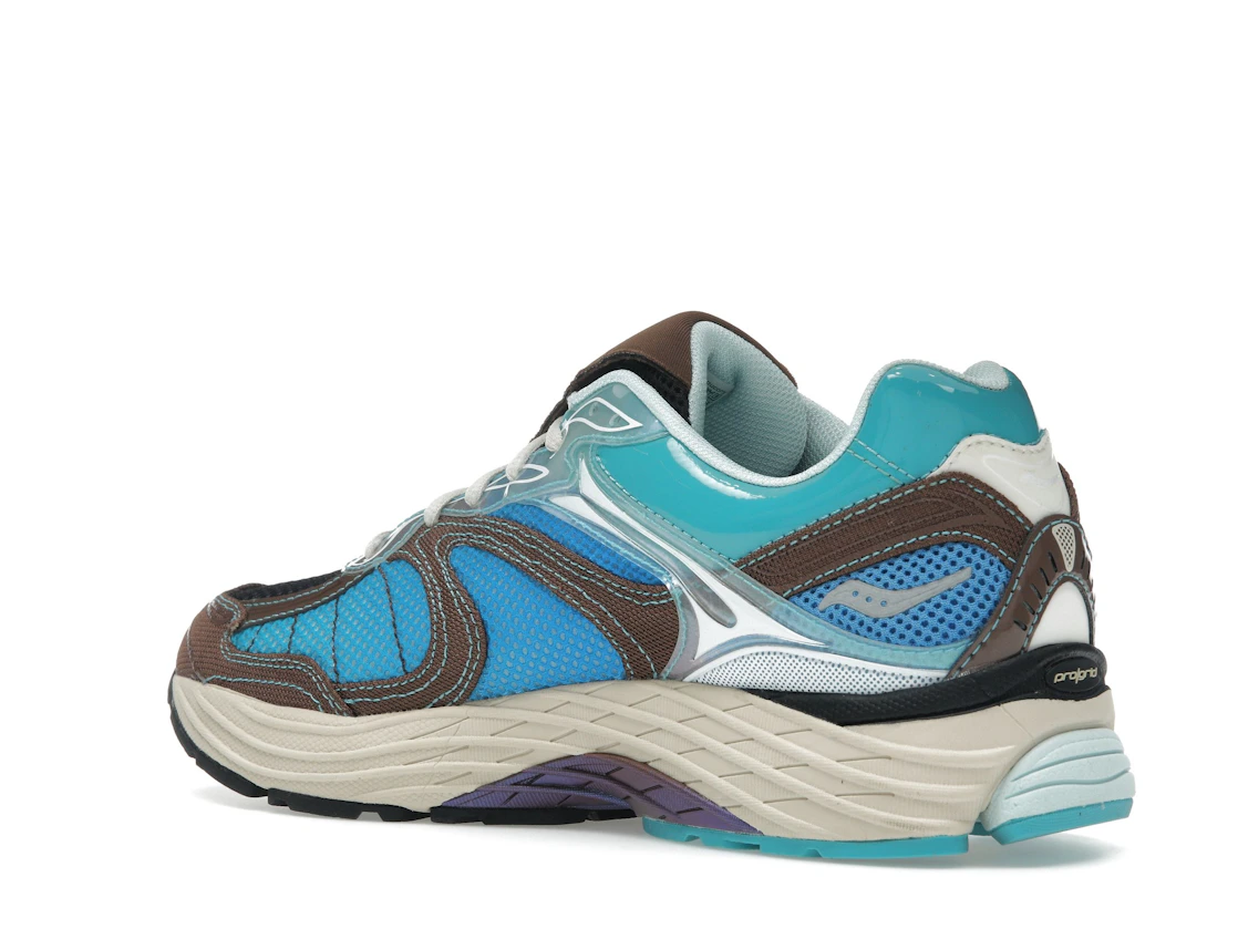 Vue 23 de Saucony ProGrid Omni 9 Footpatrol Blue Brown