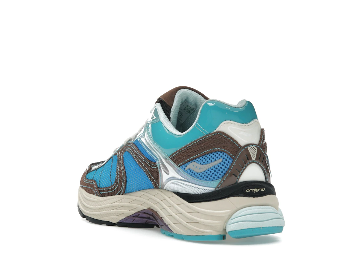Vue 25 de Saucony ProGrid Omni 9 Footpatrol Blue Brown