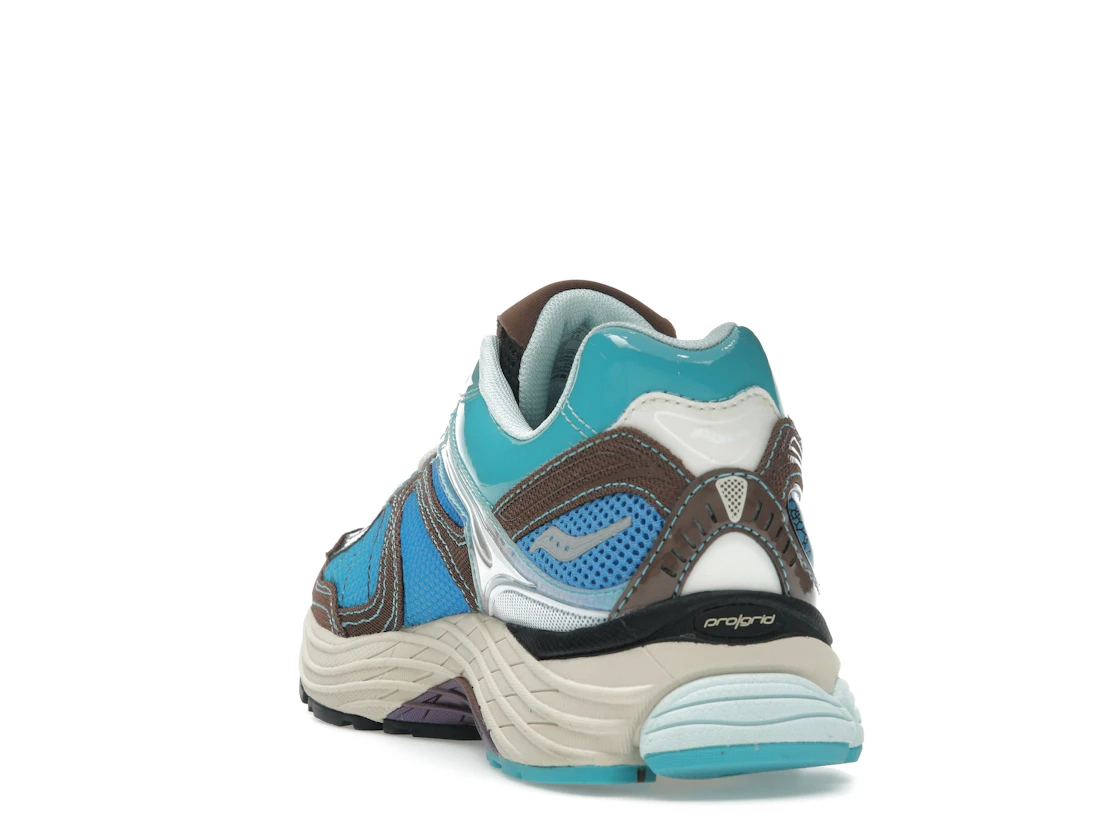 Vue 26 de Saucony ProGrid Omni 9 Footpatrol Blue Brown