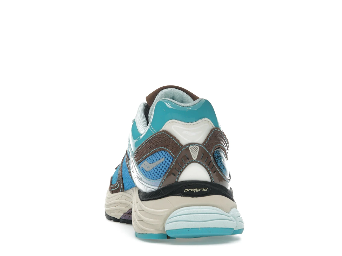 Vue 27 de Saucony ProGrid Omni 9 Footpatrol Blue Brown