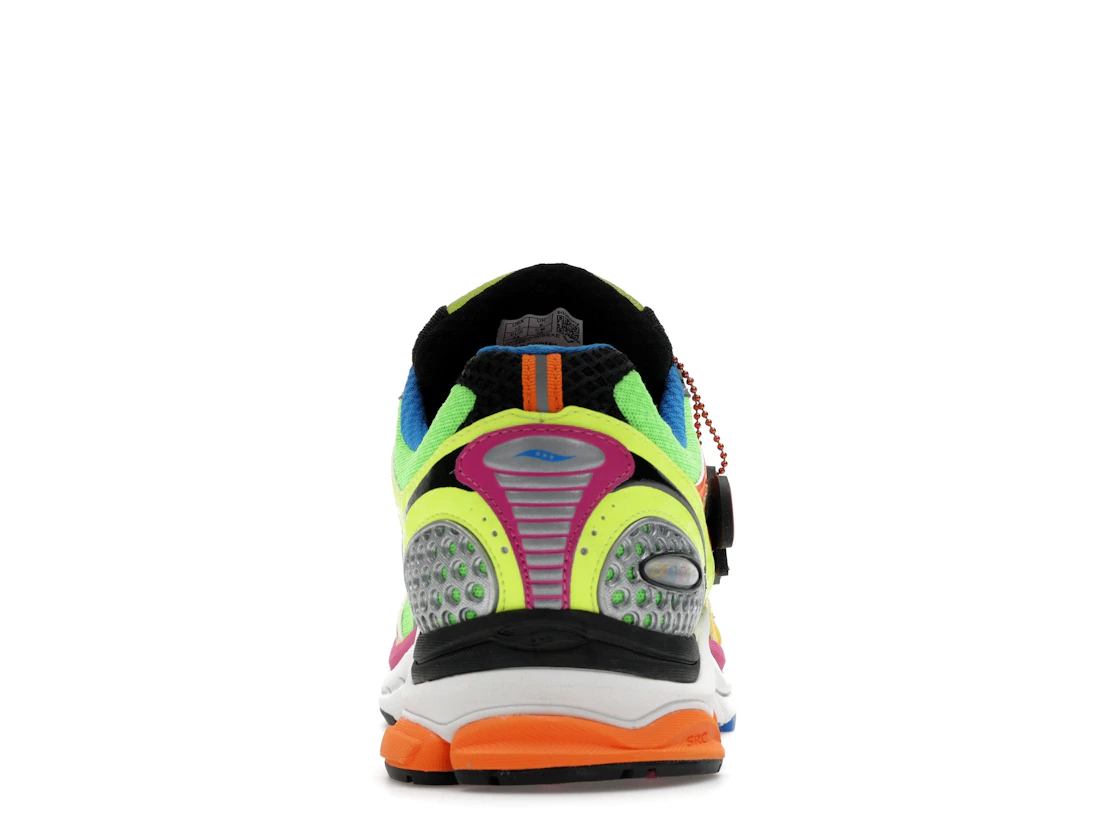 Vue 28 de Saucony ProGrid Triumph 4 Westside Gunn Super Flygod