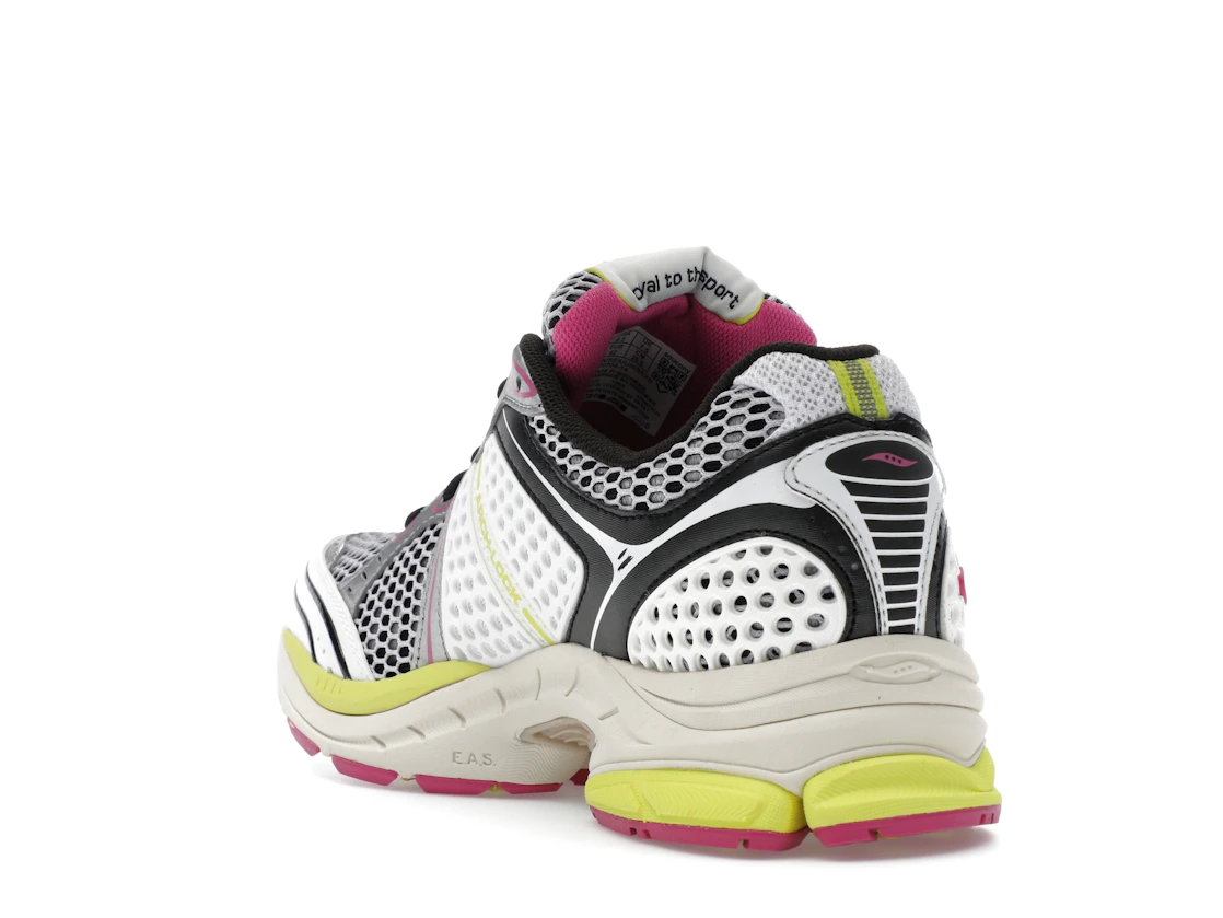 Vue 25 de Saucony ProGrid Triumph 4 White Fluo Pink
