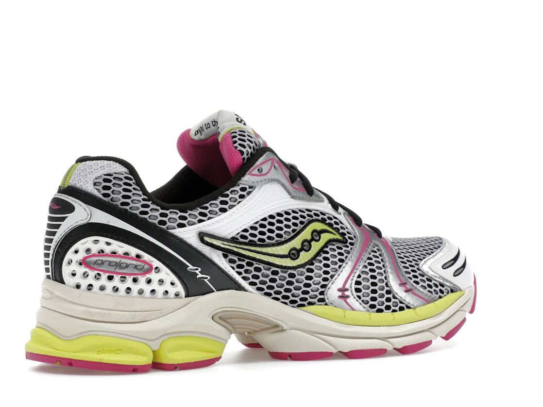 Vue 34 de Saucony ProGrid Triumph 4 White Fluo Pink