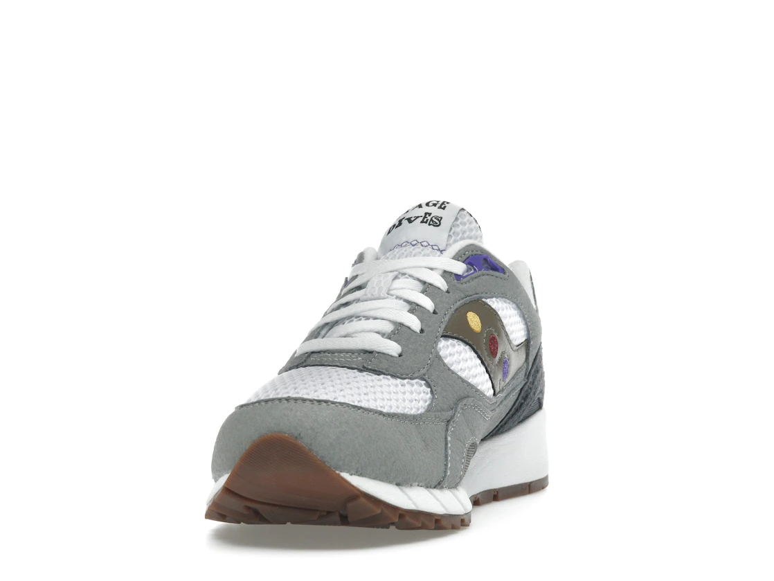Vue 12 de Saucony Shadow 6000 Saucony & Friends Pack Hardcore Punk Scene