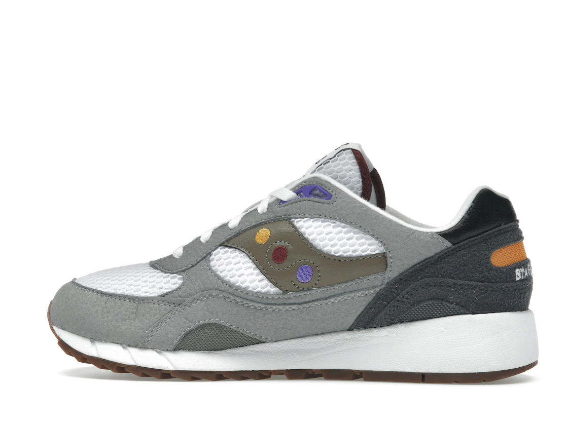 Vue 20 de Saucony Shadow 6000 Saucony & Friends Pack Hardcore Punk Scene