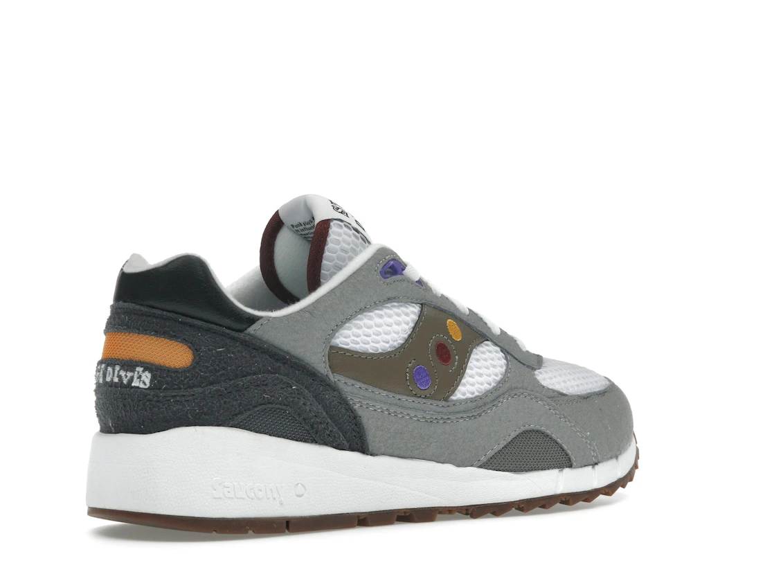 Vue 33 de Saucony Shadow 6000 Saucony & Friends Pack Hardcore Punk Scene
