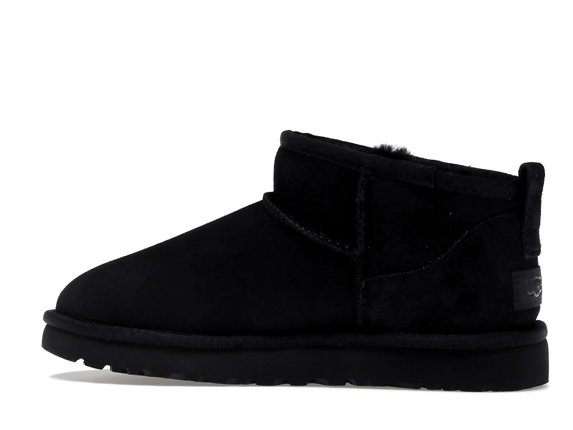 Vue 21 de UGG Classic Ultra Mini Boot Black 