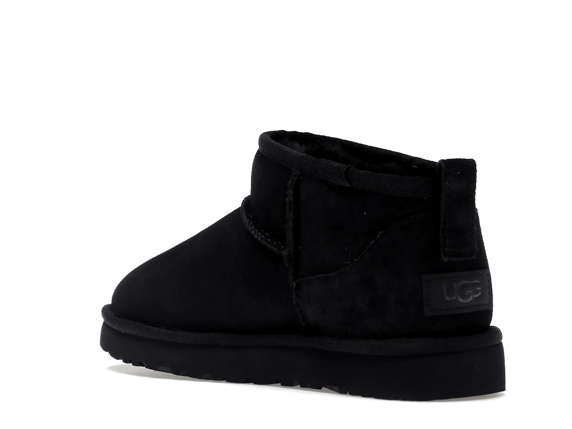 Vue 24 de UGG Classic Ultra Mini Boot Black 
