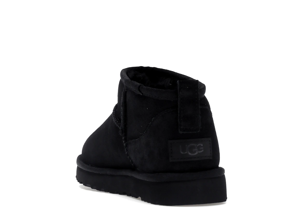 Vue 26 de UGG Classic Ultra Mini Boot Black 