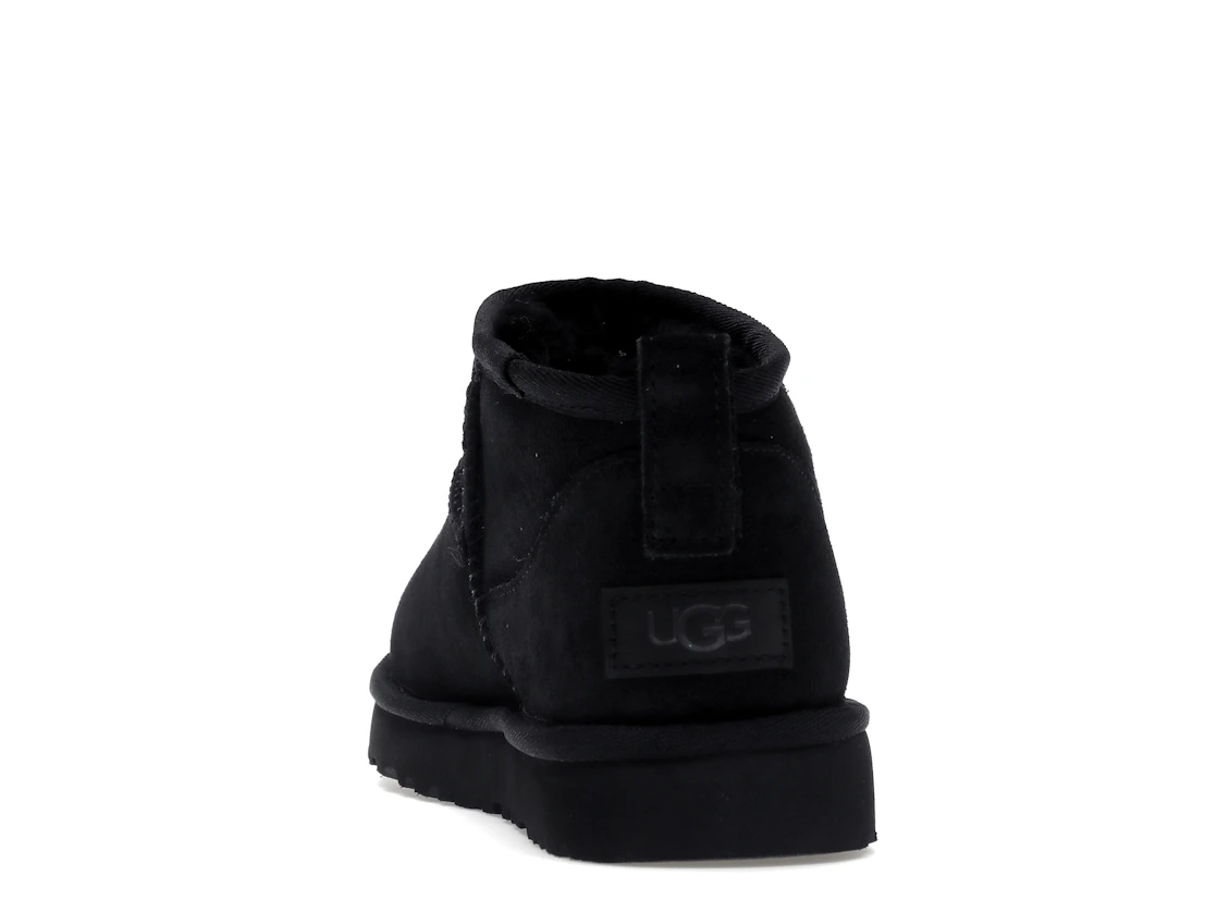 Vue 27 de UGG Classic Ultra Mini Boot Black 