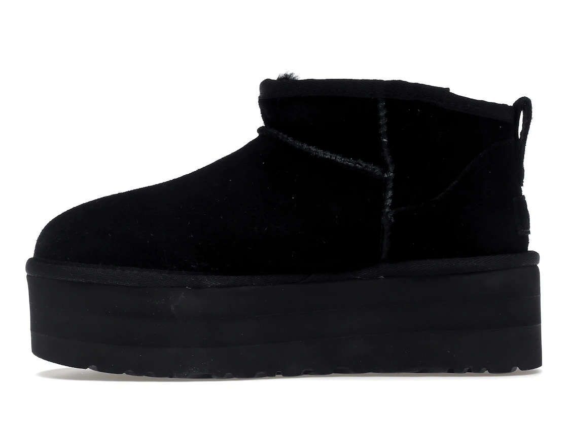 Vue 19 de UGG Classic Ultra Mini Platform Boot Black 