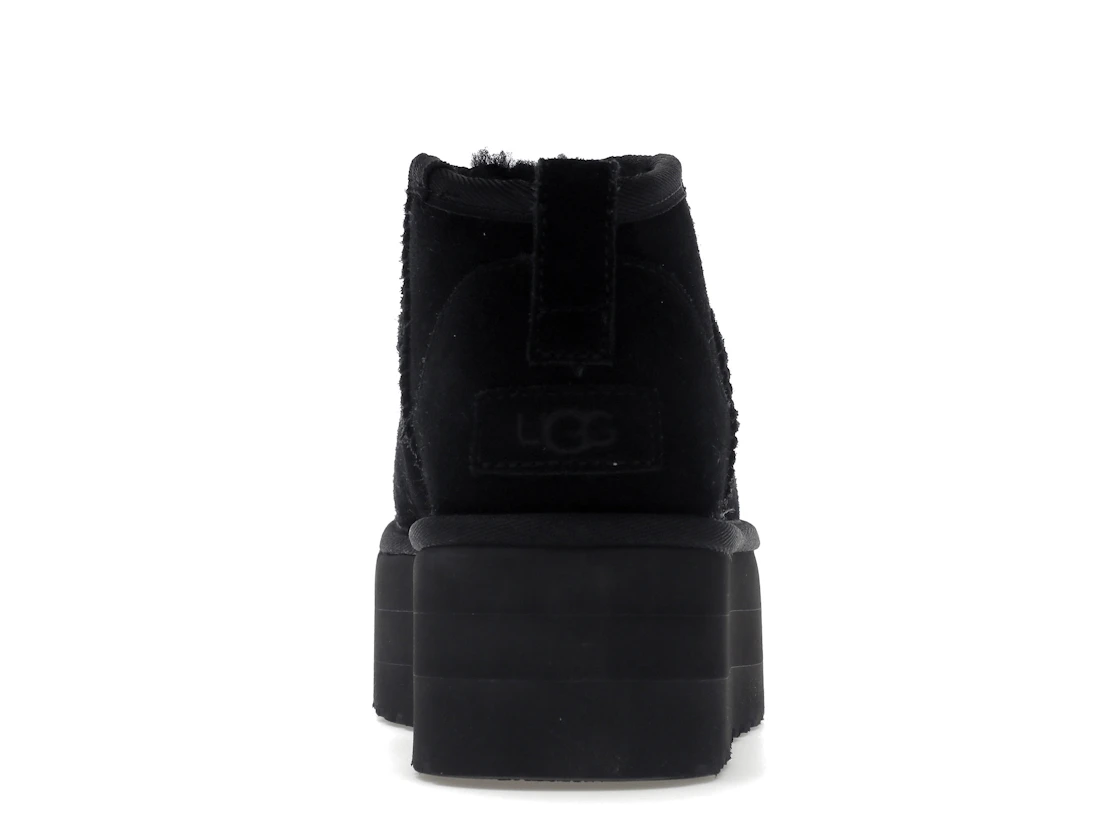 Vue 28 de UGG Classic Ultra Mini Platform Boot Black 