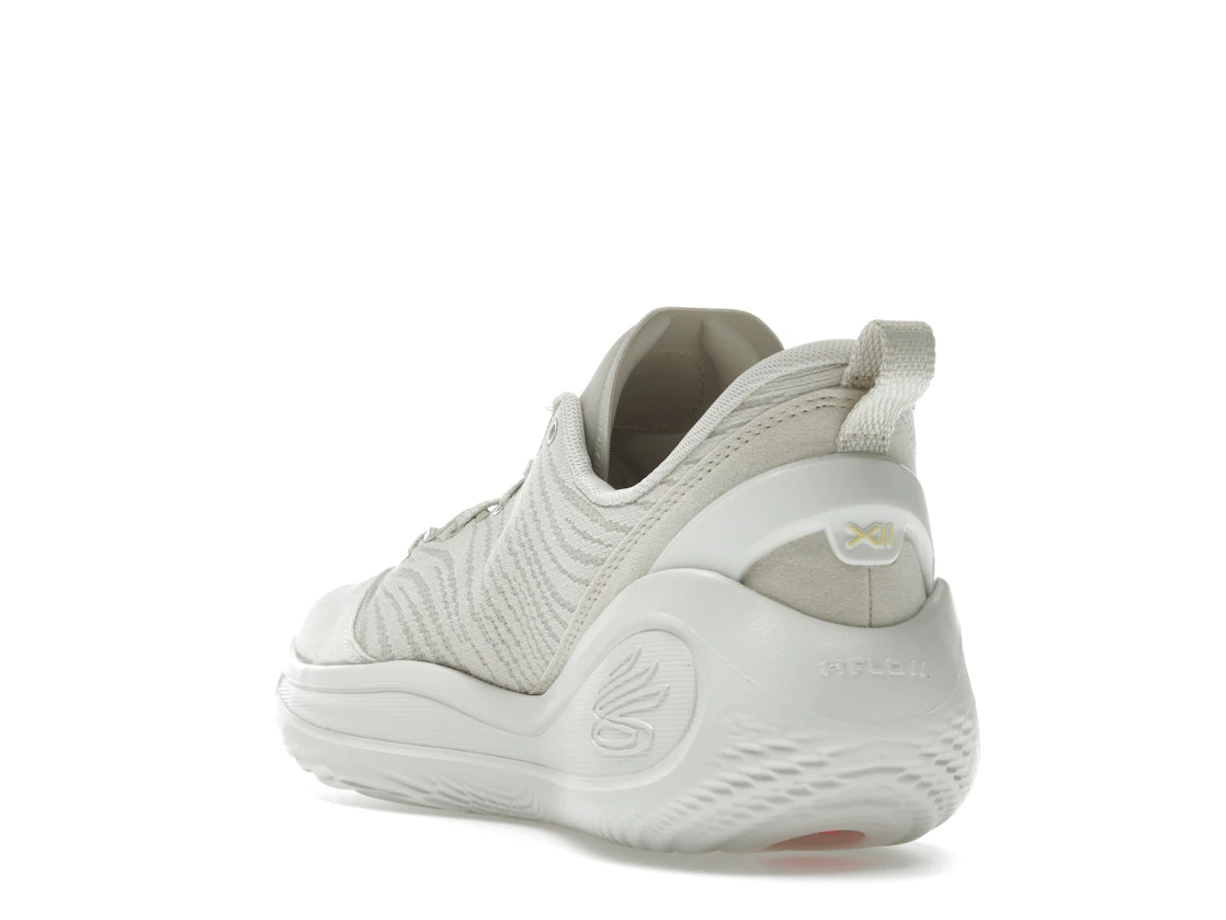 Vue 25 de Under Armour Curry Flow 12 STRN